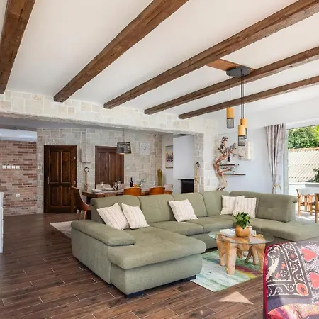 La Montagna - Private Heated Pool