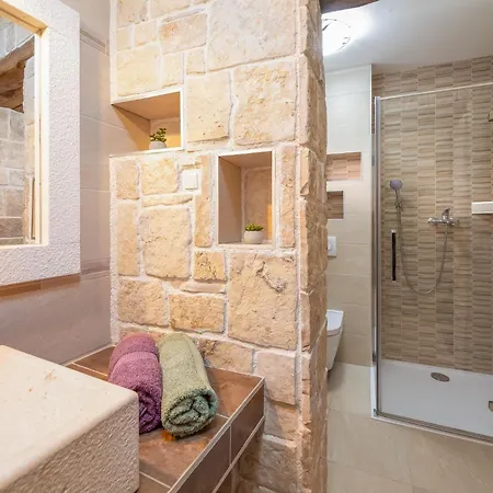 La Montagna - Private Heated Pool