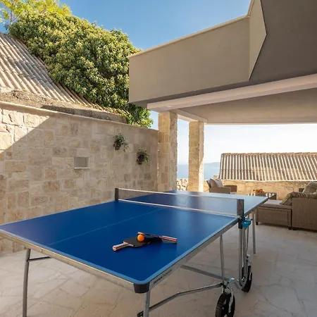 La Montagna - Private Heated Pool * 로크바 로고즈니차