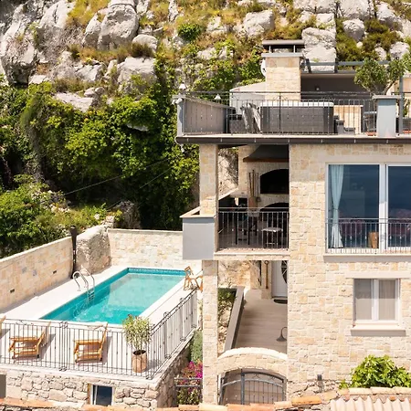La Montagna - Private Heated Pool