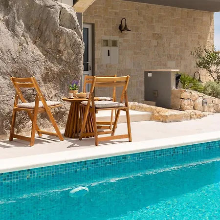 La Montagna - Private Heated Pool 펜션